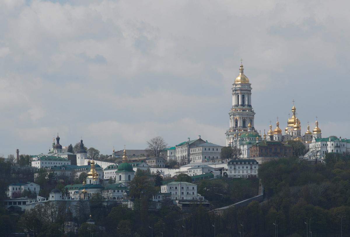 В Лавре комиссия начала проверять сохранность мощей святых \ фото REUTERS В Лавре комиссия начала проверять сохранность мощей святых \ фото REUTERS