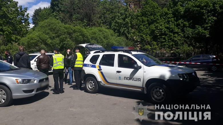 Потерпілого госпіталізовано до лікарняного закладу для надання медичної допомоги / фото: поліція Києва Потерпілого госпіталізовано до лікарняного закладу для надання медичної допомоги / фото: поліція Києва
