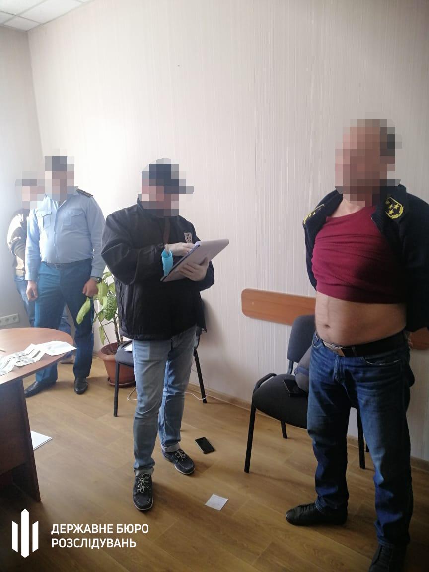 The detainee is facing charges under Part 3 of Article 368 of Ukraine's Criminal Code / Photo from facebook.com/dbr.gov.ua The detainee is facing charges under Part 3 of Article 368 of Ukraine's Criminal Code / Photo from facebook.com/dbr.gov.ua
