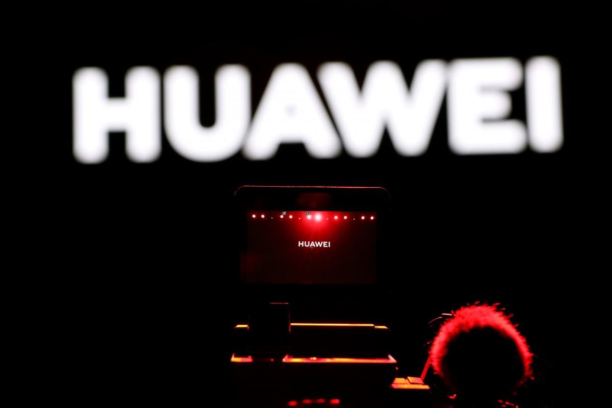 В США уже действуют довольно жесткие ограничения на продажу американских технологий компании Huawei / фото REUTERS