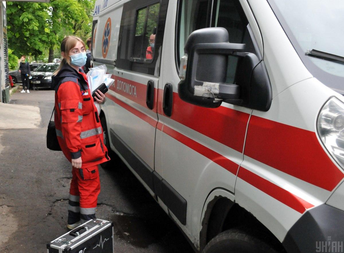 На частині Донбасу через ворогів за добу загинули двоє цивільних / фото УНІАН На частині Донбасу через ворогів за добу загинули двоє цивільних / фото УНІАН