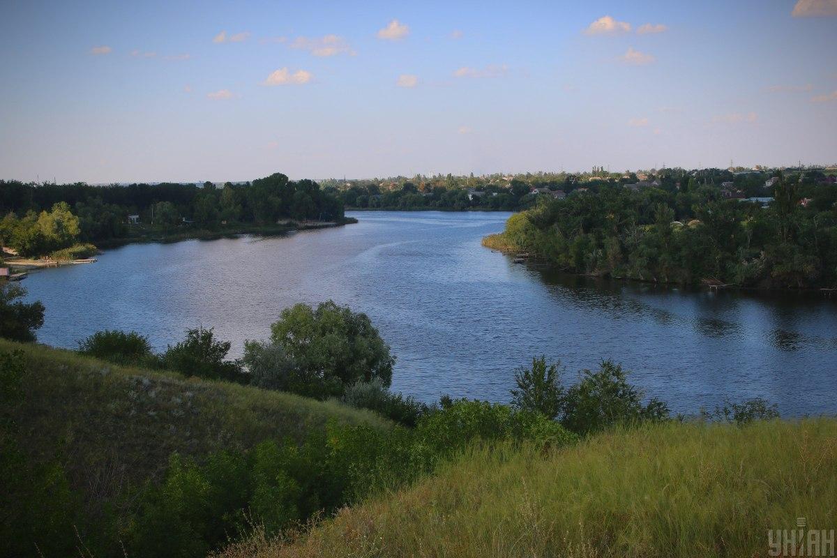 Як українці знищують річки, а вода перетворюється на отруту / фото УНІАН