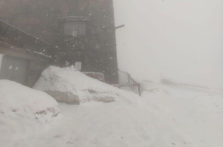 Snow late in spring / Photo from facebook.com/chornogora.rescue Snow late in spring / Photo from facebook.com/chornogora.rescue