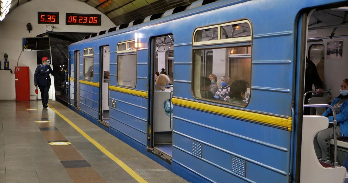 В Киеве хотят переименовать 5 станций метро / фото Украинская правда