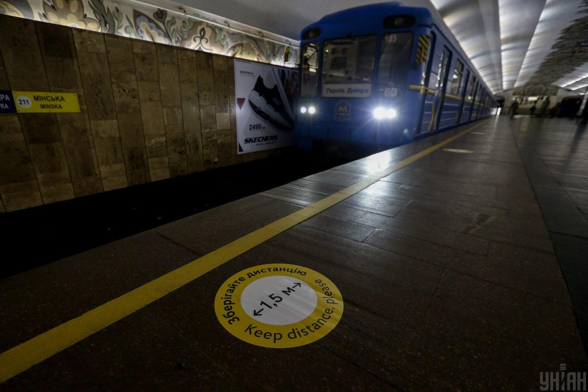 Правоохоронці шукають винного у підтопленні столичного метрополітену / фото УНІАН Правоохоронці шукають винного у підтопленні столичного метрополітену / фото УНІАН