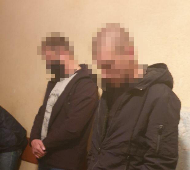 Задержали двух полицейских, которых подозревают в изнасиловании женщины / Фото dbr.gov.ua Задержали двух полицейских, которых подозревают в изнасиловании женщины / Фото dbr.gov.ua