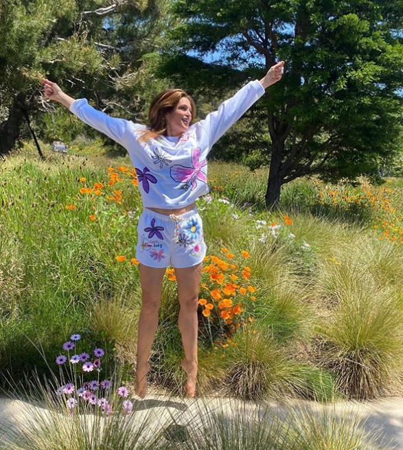 У сонячний день супермодель вийшла на прогулянку \ instagram.com/cindycrawford У сонячний день супермодель вийшла на прогулянку \ instagram.com/cindycrawford