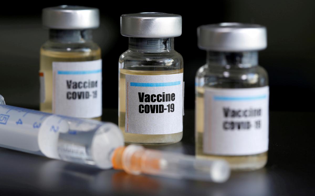 Появления украинской COVID-вакцины не стоит ожидать в ближайшие два года / фото REUTERS