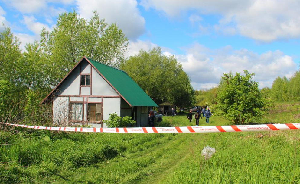 Поліцейські провели комплекс слідчо-розшукових дій на місці вбивств / npu.gov.ua Поліцейські провели комплекс слідчо-розшукових дій на місці вбивств / npu.gov.ua