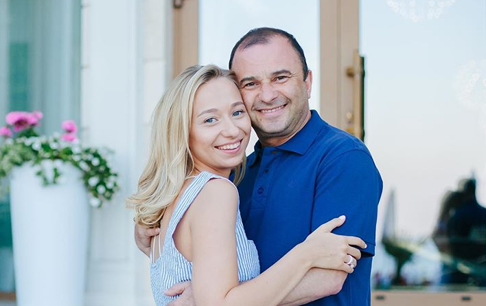 Віктор Павлік з молодою нареченою / instagram.com/repyahovakate Віктор Павлік з молодою нареченою / instagram.com/repyahovakate