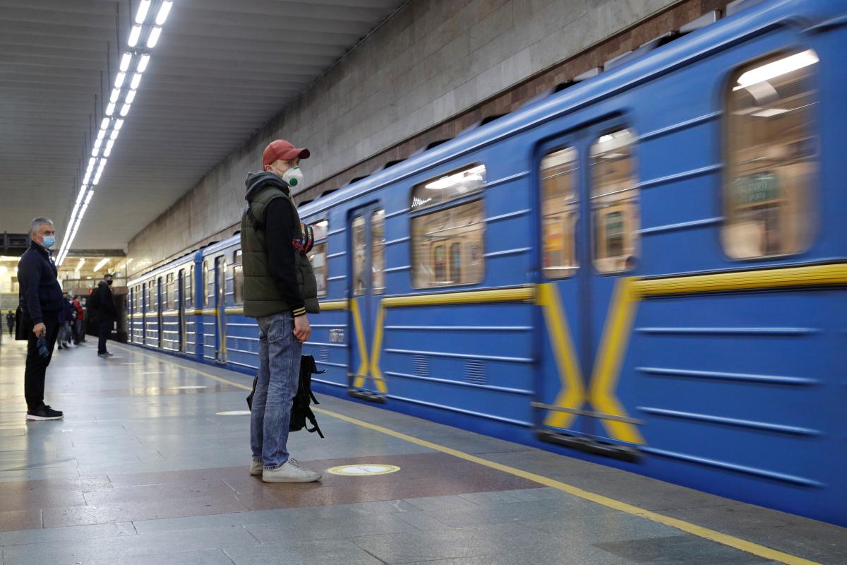В Киевском метрополитене рассказали, как эпидемия повлияла на загруженность подземки / REUTERS В Киевском метрополитене рассказали, как эпидемия повлияла на загруженность подземки / REUTERS