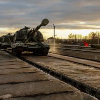 Russia reportedly massing weapons 60 km from Ukraine border (Photo)