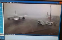 В Катаре из-за сильного шторма столкнулись два самолета (видео)
