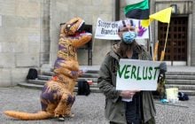 Сразу 1,5 тысячи инфицированных: немецкий городок возвращает карантин из-за вспышки COVID-19 (видео)