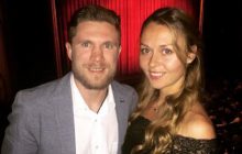 Непереможний український боксер виконав популярний танець в дуеті з дружиною (відео)