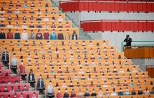 В Южной Корее начали бейсбольный сезон с фейковыми болельщиками на трибунах (фото)