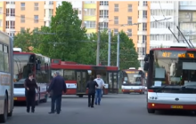 В Івано-Франківську вперше за два місяці запрацював громадський транспорт (відео)