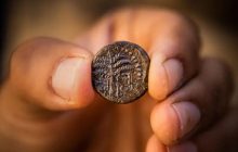 Археологи нашли уникальную монету, символизирующую восстание иудеев против древних римлян (фото)