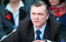 Фанати встановили "надгробок" для керівництва московського Локомотива через екс-тренера Динамо (фото)