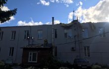 Вітер зривав дахи: в Росії через ураган загинули дві людини (фото, відео)