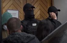 Обшуки через "картини Порошенка": до музею Гончара підігнали мікроавтобус (фото)