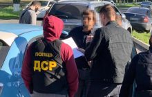 Полиция задержала заместителя мэра Борисполя, требовавшего три квартиры в качестве взятки