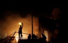 Washington Post: В Міннеаполісі демонстранти підпалили відділок поліції, Трамп погрожує армією (фото)
