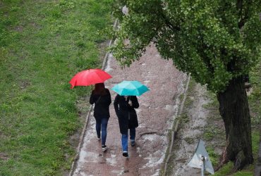 Негода на вихідних: синоптик прогнозує аномальний холод й дощі з грозами