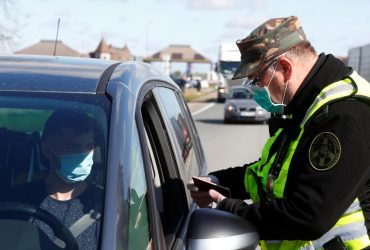 Думки щодо ухилянтів з РФ розділилися: голова Євроради закликає Європу дозволити росіянам в’їзд