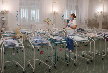 Financial Times: COVID-19 стал причиной обвала рождаемости в Европе