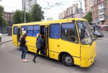The first minibuses are launched from Kyiv to Irpin