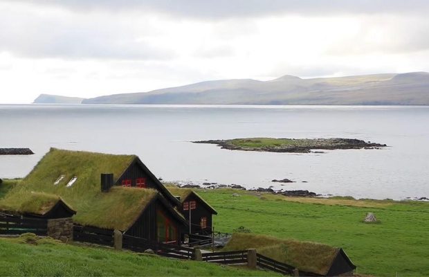 Мало людей и много природы: тревел-журналист показал просторы нетуристических Фарер (фоторепортаж)