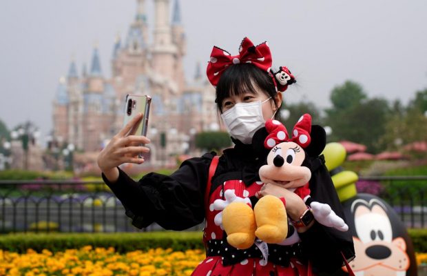 В США дозволили відкрити Disneyland