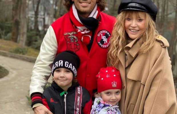 "Веселиться і радіє весь народ!": двійнята Пугачової та Галкіна розважають батьків під час карантину (відео)