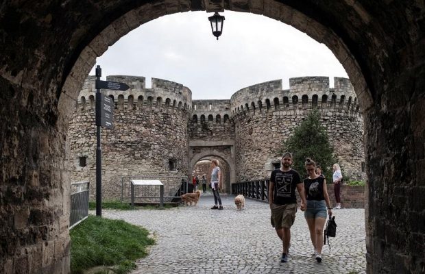 Сербія відкрила в’їзд для іноземців без тестування на COVID-19