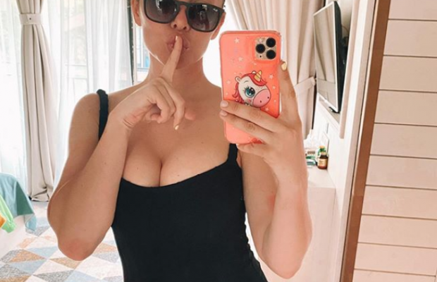 "Як вагітна": Сєдокова показала нове фото в купальнику і нарвалася на критику в соцмережі