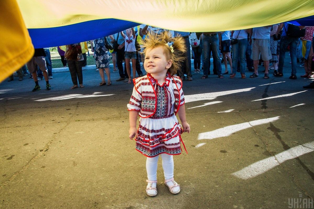 У  92-му новонароджена Україна узаконює власні прапор, герб та гімн / фото УНІАН