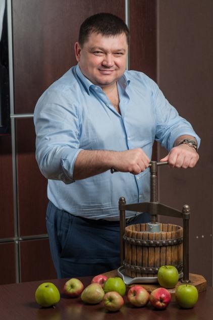 Тарас Барщовский, основатель группы компаний T.B. Fruit, которая снова доказала в судах незаконность рейдерских действий "Инвестохиллз Веста" Тарас Барщовский, основатель группы компаний T.B. Fruit, которая снова доказала в судах незаконность рейдерских действий "Инвестохиллз Веста"