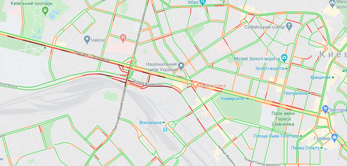 В центрі міста проїхати простіше, ніж по мостах / Google Maps В центрі міста проїхати простіше, ніж по мостах / Google Maps