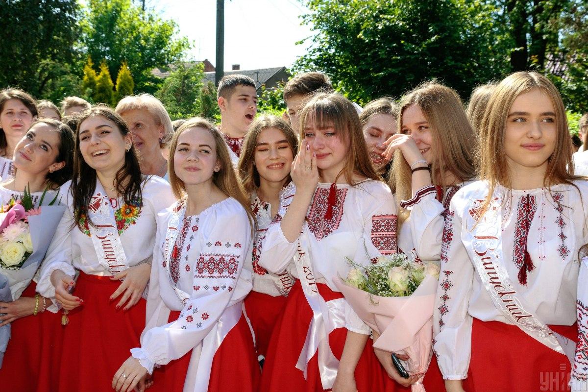 Коли останній дзвоник 2023 / фото УНІАН Коли останній дзвоник 2023 / фото УНІАН