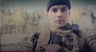 Пропагандисти РФ використали збіг імен для створення фейку про бійця ЗСУ / скріншот відео ТСН Пропагандисти РФ використали збіг імен для створення фейку про бійця ЗСУ / скріншот відео ТСН