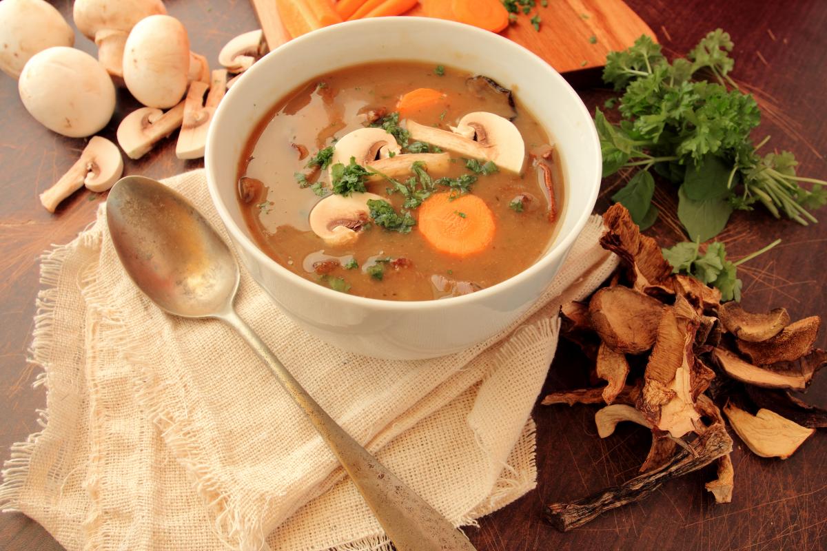 Самый вкусный грибной суп - рецепт / фото ua.depositphotos.com Самый вкусный грибной суп - рецепт / фото ua.depositphotos.com