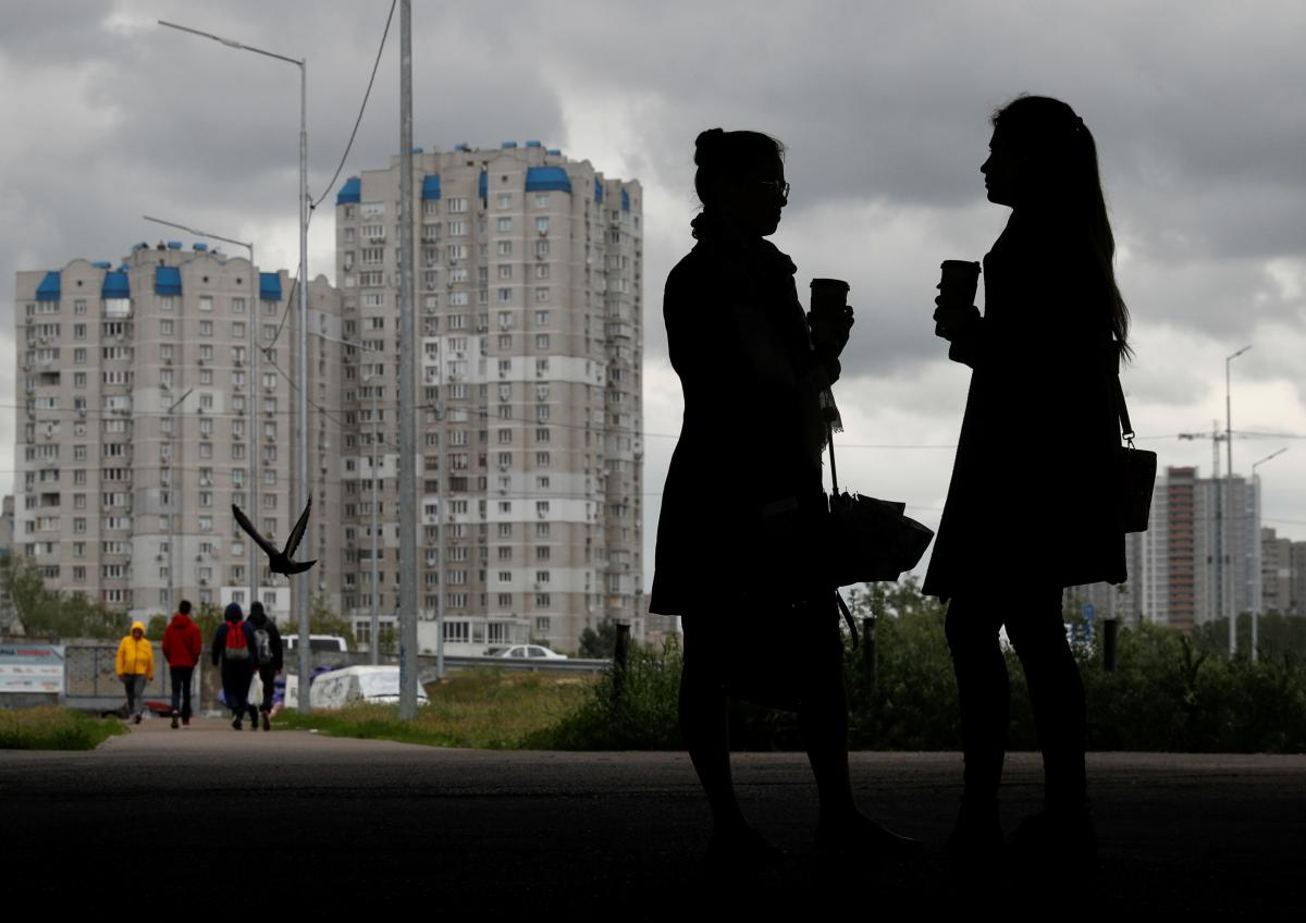 В случае обострения ситуации в связи с войной с РФ более 50% украинцев не планирует покидать дом, узнали социологи / иллюстрация REUTERS