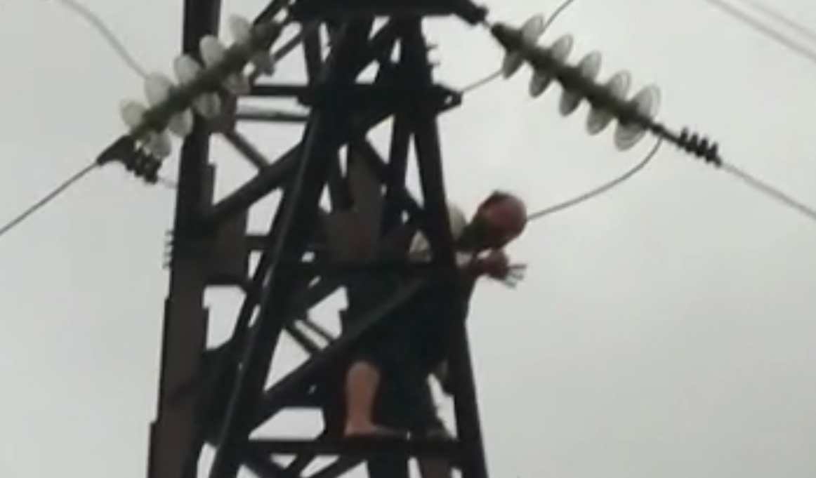На Київщині парубок ледь не вбився через сварку з коханою / kv.npu.gov.ua На Київщині парубок ледь не вбився через сварку з коханою / kv.npu.gov.ua