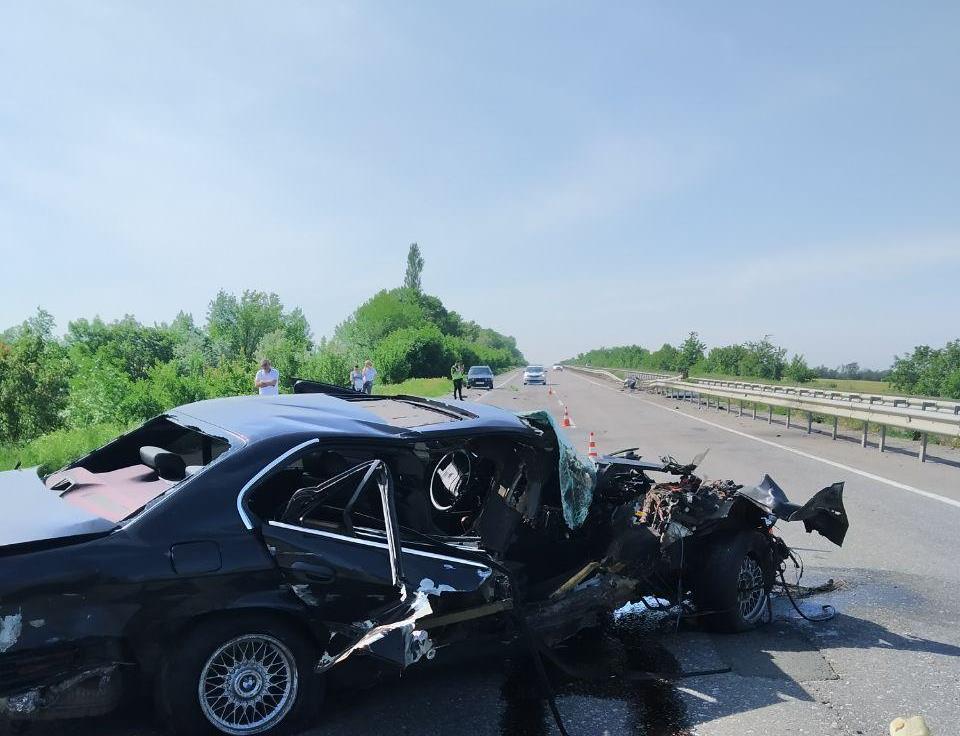Автівку добряче розтрощило / фото od.npu.gov.ua Автівку добряче розтрощило / фото od.npu.gov.ua