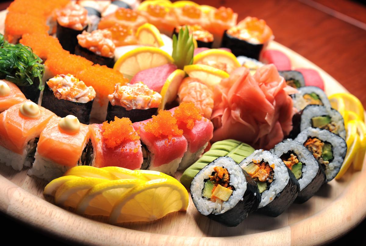 Не стоит злоупотреблять японской кухней, отмечает эксперт / фото ua.depositphotos.com