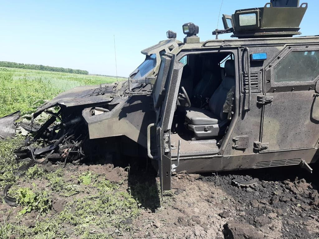 The vehicle hit an explosive device / Photo from gp.gov.ua The vehicle hit an explosive device / Photo from gp.gov.ua