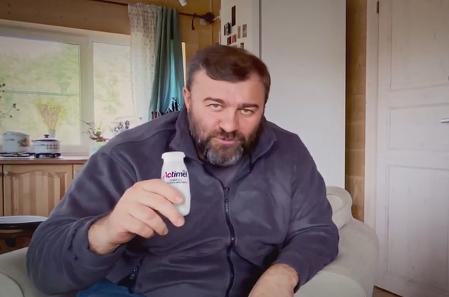 Пореченков снялся в рекламе Danone / Скриншот