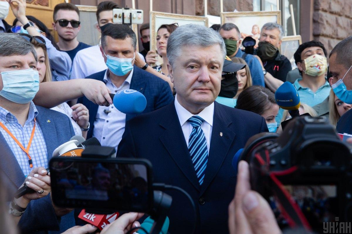 Петр Порошенко пришел в суд / фото УНИАН