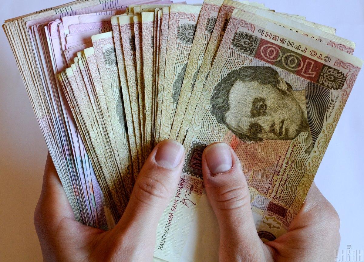 Гривня по официальному курсу выросла к доллару / фото УНИАН